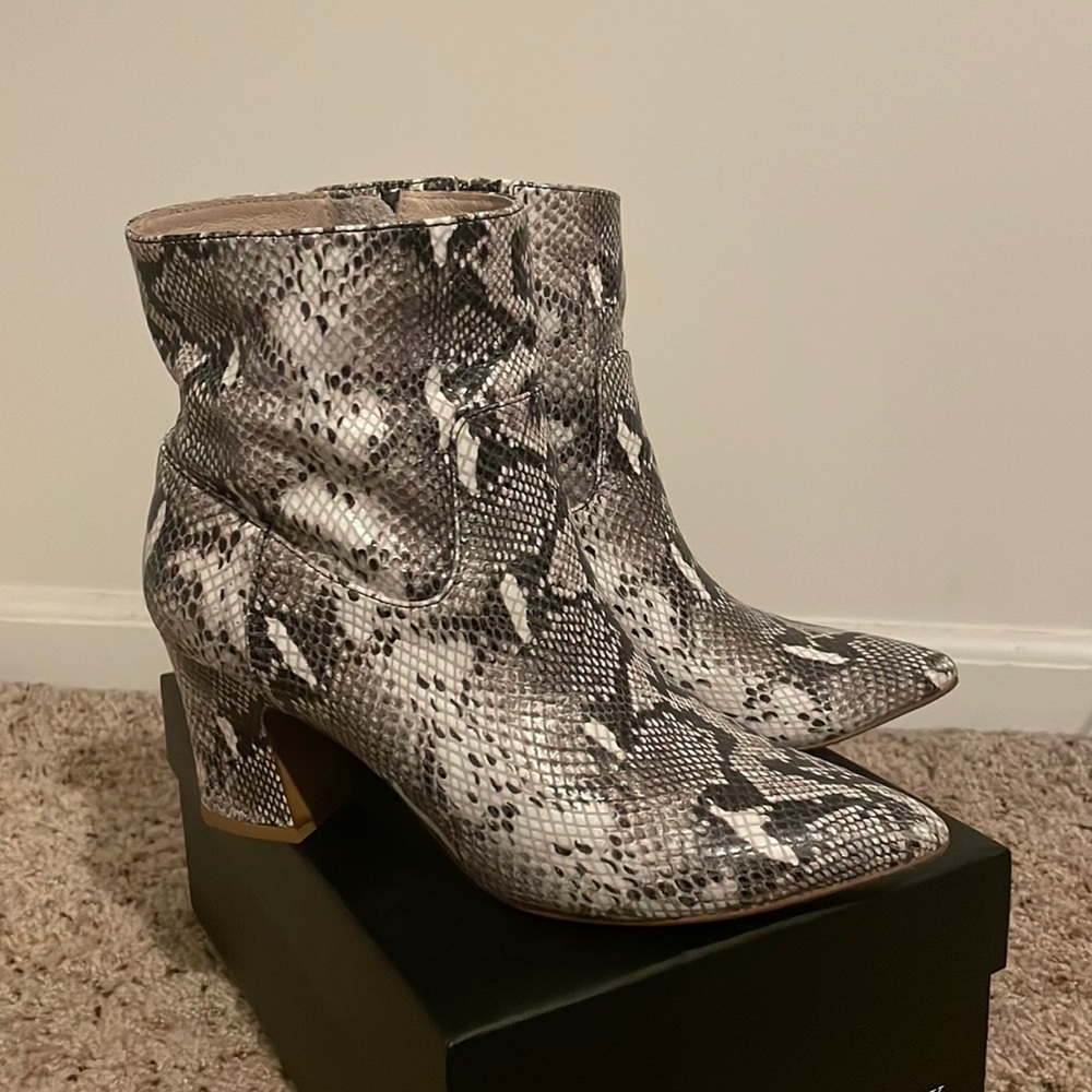 Chinese laundry boots